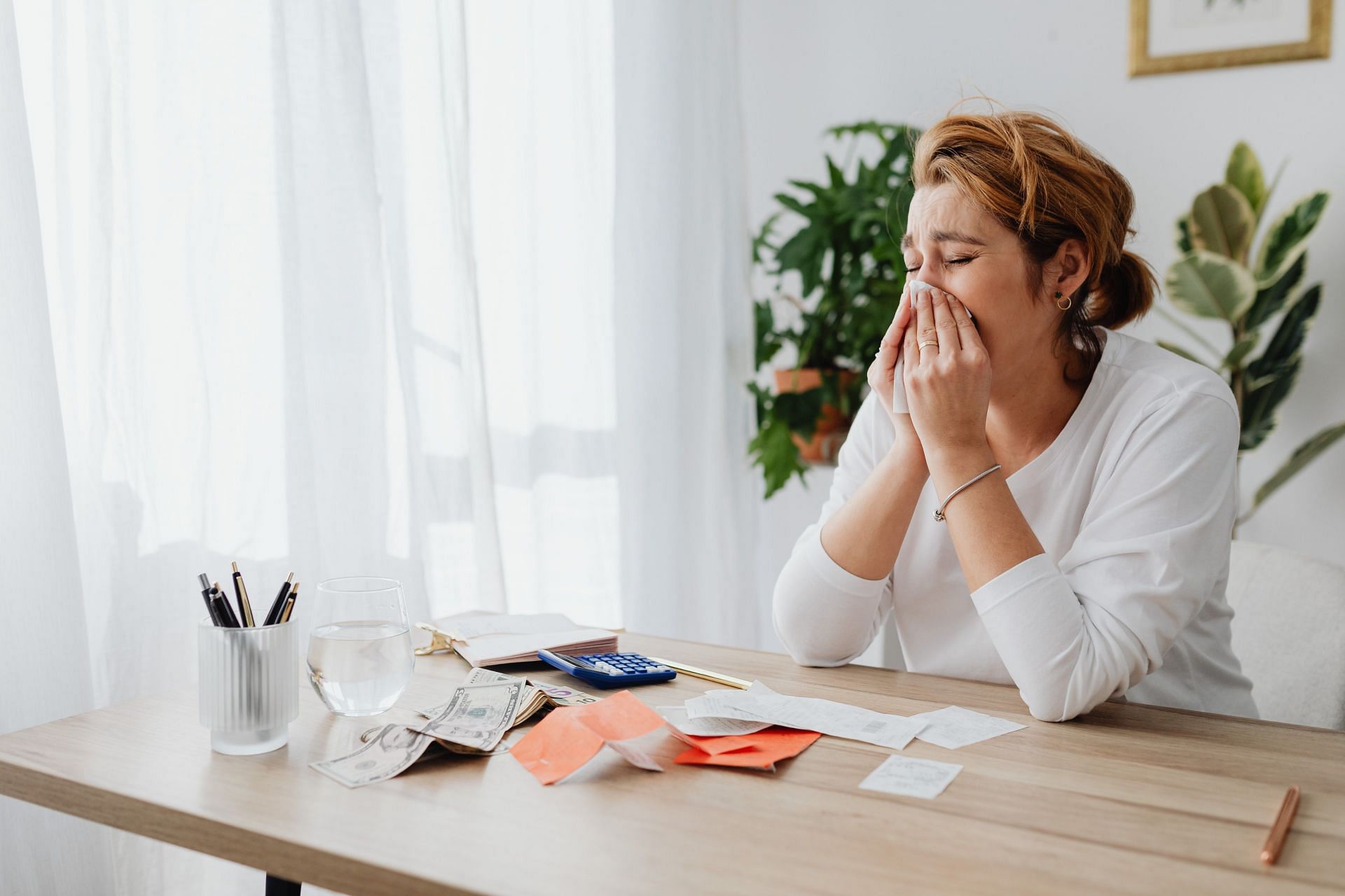 A breakdown can be the end-state of a crisis (Image via Pexels/ Karolina Grabowska)